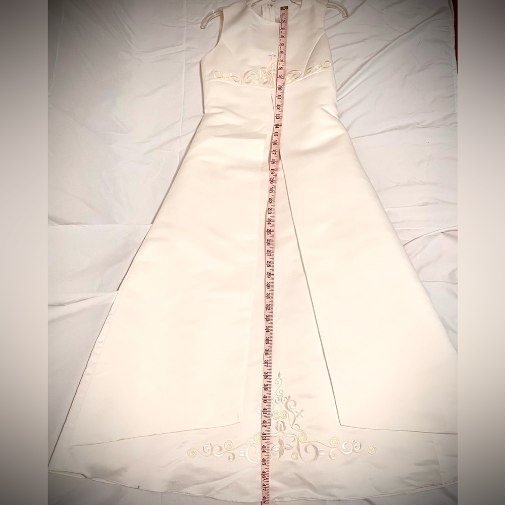 Beautiful David’s Bridals-Ivory Dress-Girl’s Size 12-Preowned-Good Condition - Picture 3 of 15